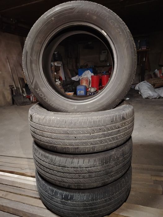 Продам резину на 17