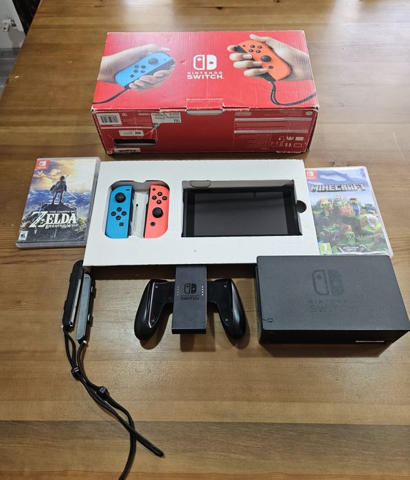 Nintendo Switch 2021 Red & Blue