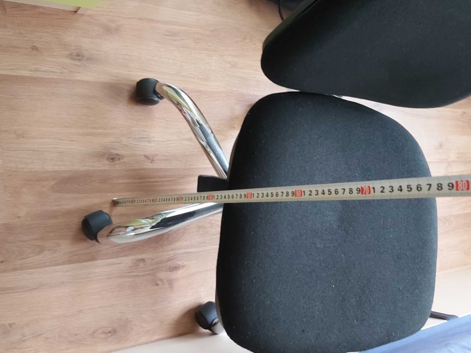 продавам стол Prestige от серията CARMEN-удобен,функционален,въртящ се