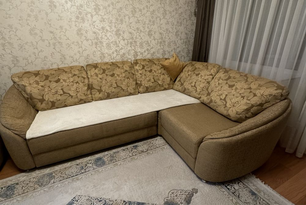Угловой диван с креслом