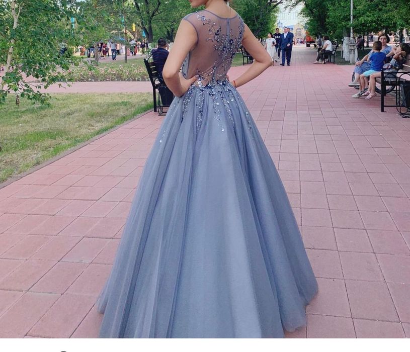 Платье вечернее