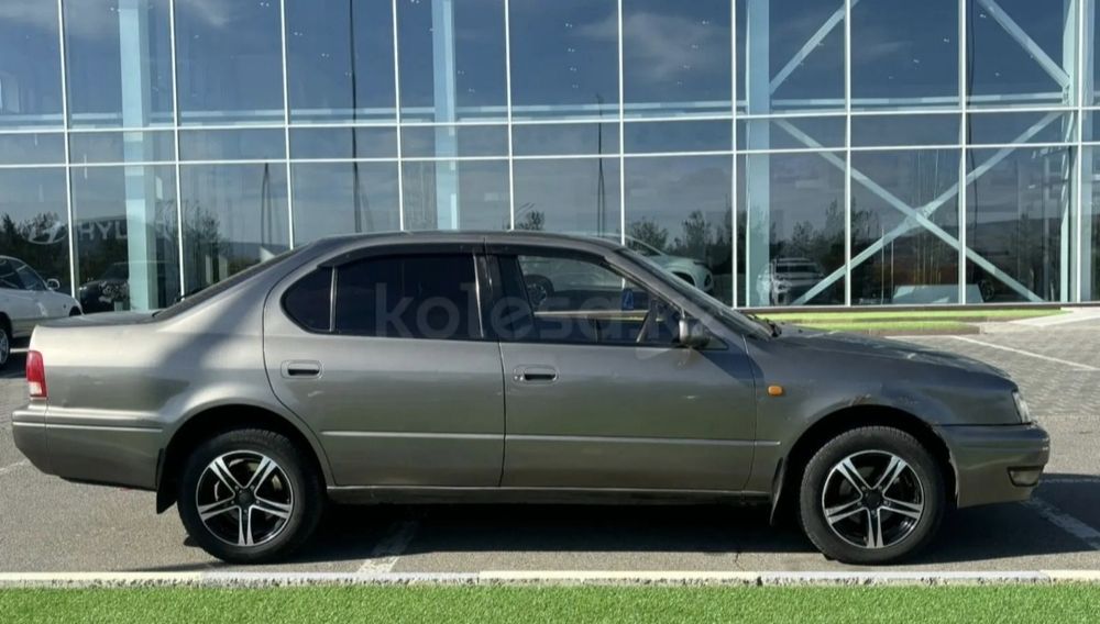Автомобиль Японец Toyota АКПП Объем 2 л