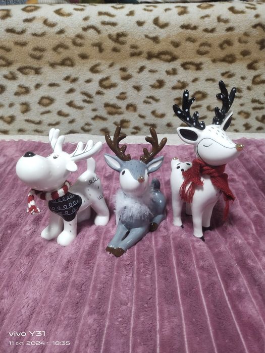 Продаются керамические игрушки.