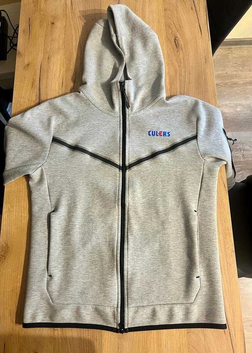 Nike tech fleece