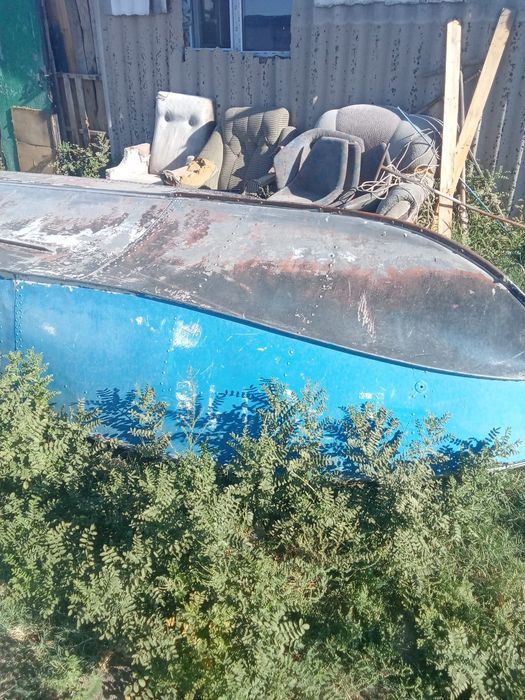 Продам лодку с мотором
