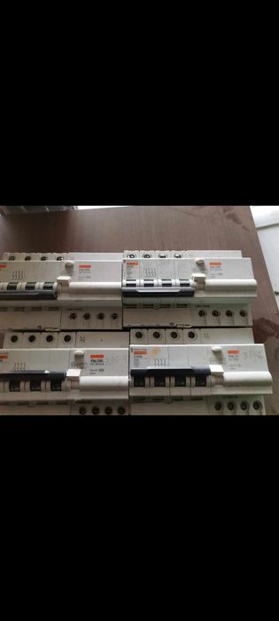 Автоматични превключватели