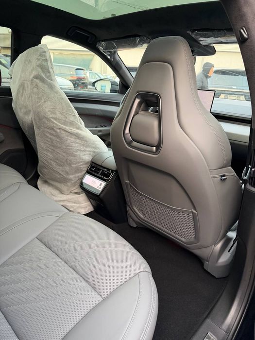 Zeekr 001 Srochna Nasiya va kriditga sotiladi.