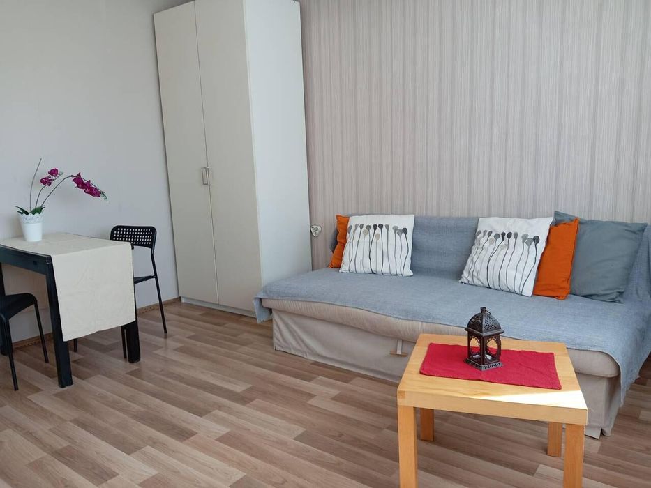 Дава се под наем Двустаен апартамент в Бургас, Зорница - 50 кв.м за 367.2 € - Снимка #1