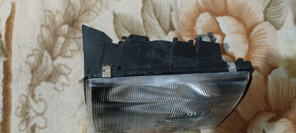 Фара на мицубиси паджеро