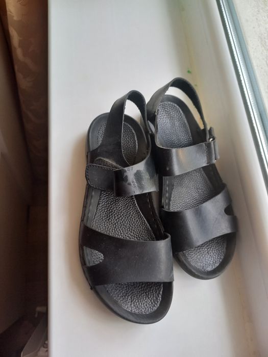 Мальчикам сандалий