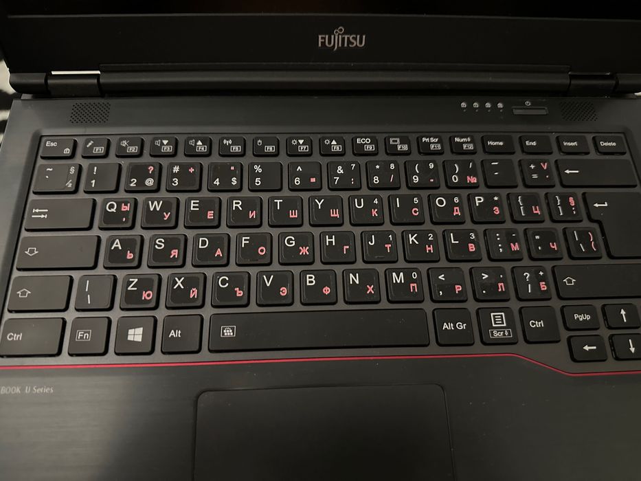 Лаптоп fujitsu ufebook u747