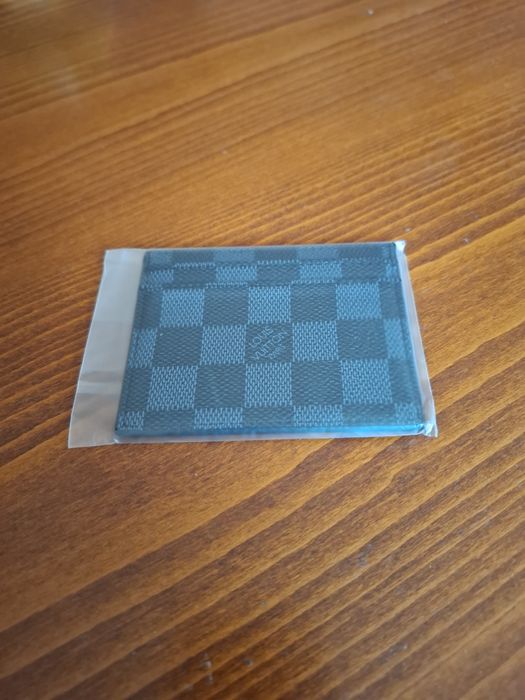 Luis Vuitton cardholder