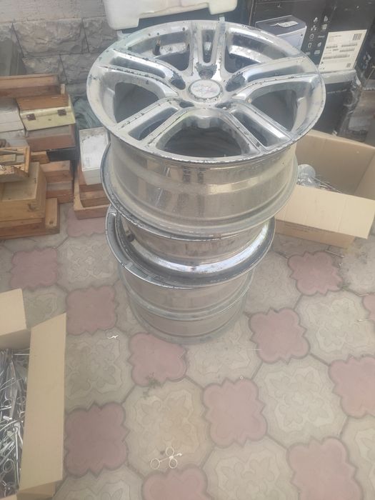 Продам диски комплект состояние отличное