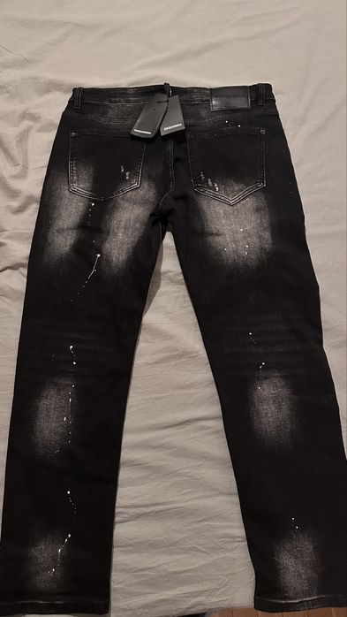 НОВО Мъжки Дънки DSQUARED2 с етикет