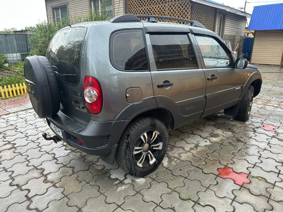 Продам ниву шевроле