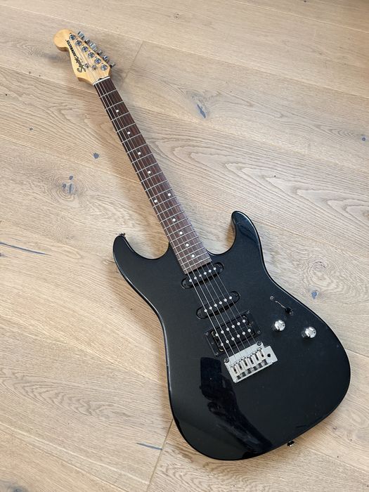 Fender Squire Showmaster stratocaster black and rockbag