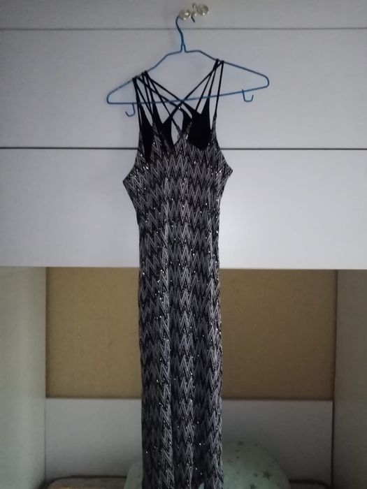 Продам женские платья