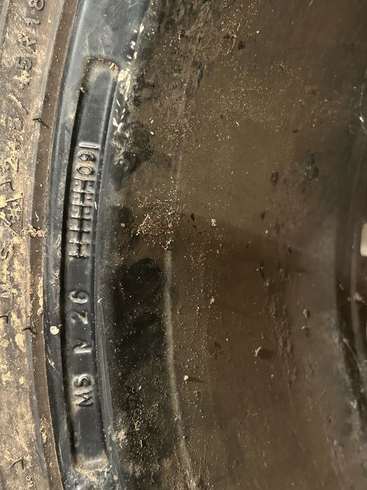 Гуми и джанти оргинални за Ягуаар и Форд 18 цола