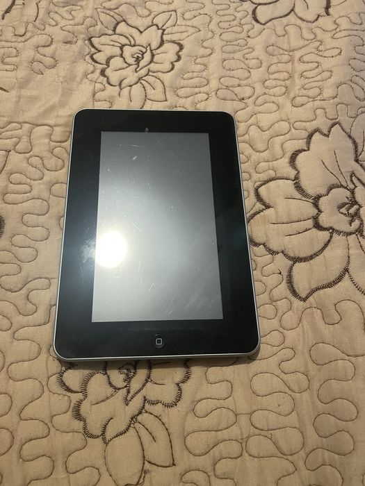 Vand tableta sau pentru piese