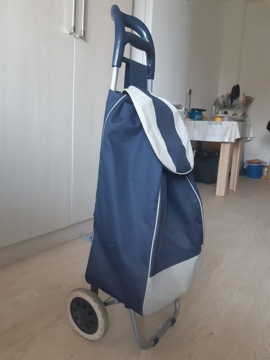 Сумка на колёсиках