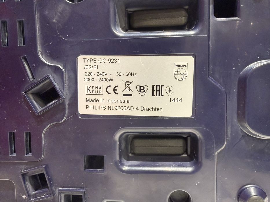 Stație de cǎlcat cu abur Philips GC 9231