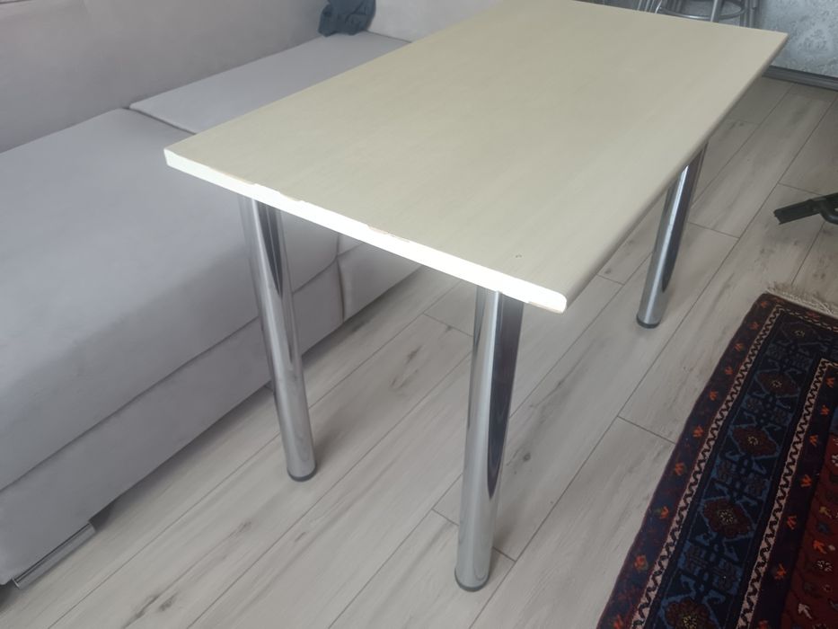 Продам стол в хорошем состоянии