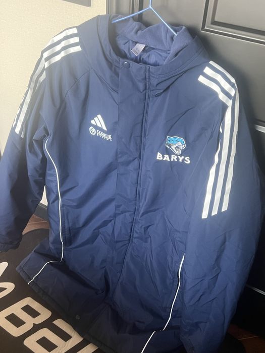Куртка adidas barys б/у