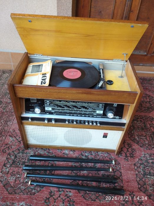 Radio retro antikvar "Rigonda"