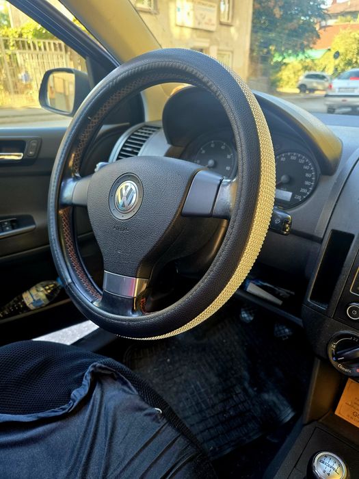 Продавам автомобил VW Polo 1.4