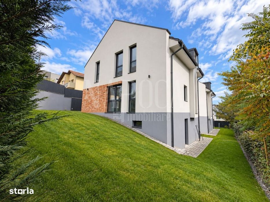 Casa 5 camere de vanzare in Floresti