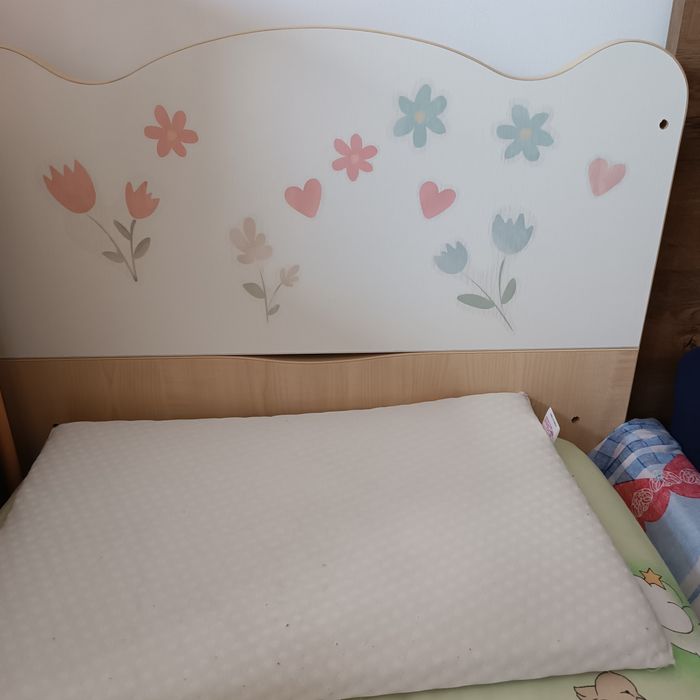 Pătuț din lemn pentru copii