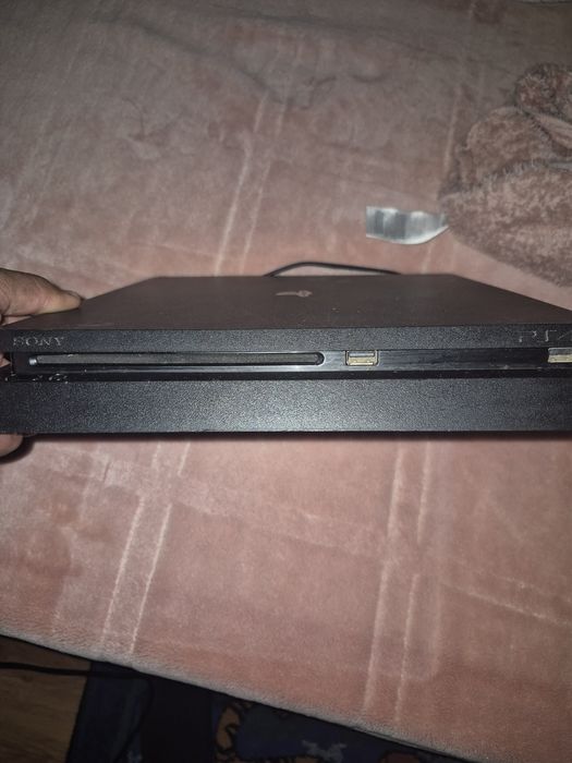 Ps 4 slim perfect funcțional