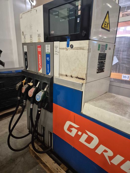 Двустранна бензиноколонка TOKHEIM DPX-F с осем пистолета