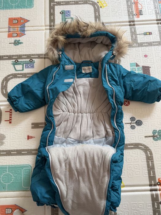 Продам детский зимний комбенизон