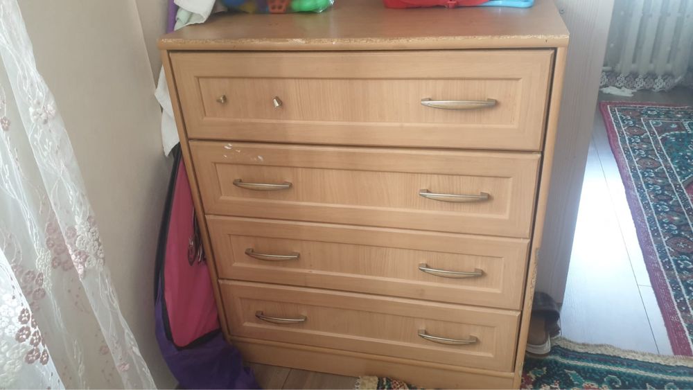 Мебель комод и зеркало