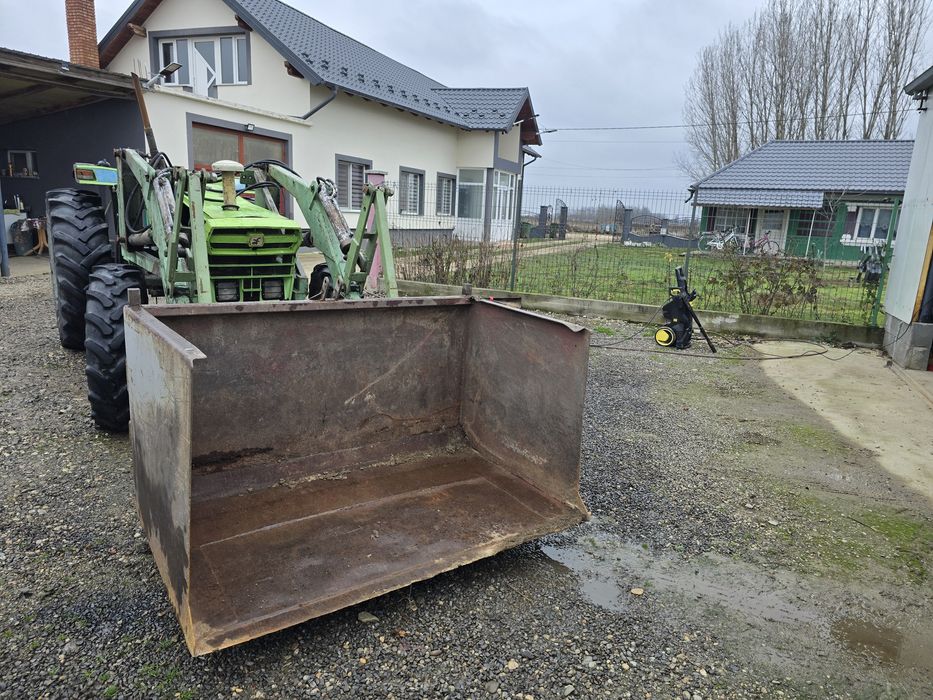 Tractor 4x4 Agriful 75.cu incarcator.