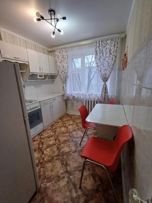 Продам 2 ком квартиру в р-не 3 школы