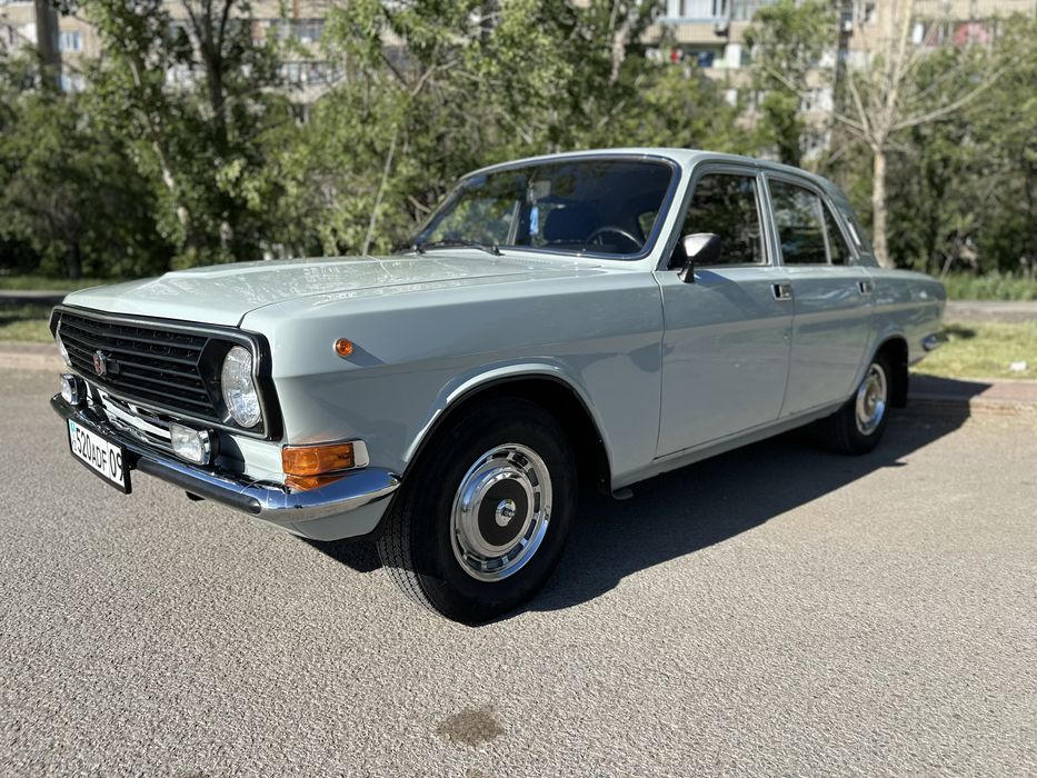 Автомобиль Волга ГАЗ-2410.