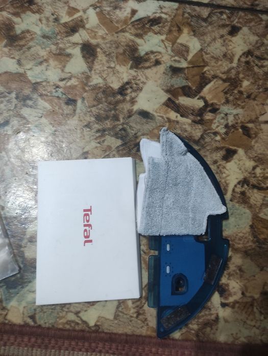 Робот- пылесос TEFAL