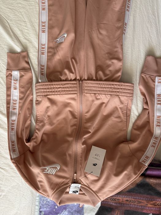 Анцунг  Nike 137-146 см