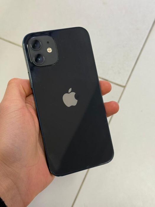 iPhone 12 в хорошем состояний