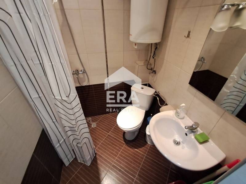 Продава се Двустаен апартамент в Варна, Окръжна болница - 67 кв.м за 2866 €/кв.м - Снимка #7