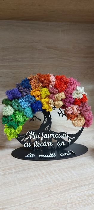 Copaci cu licheni cu suport