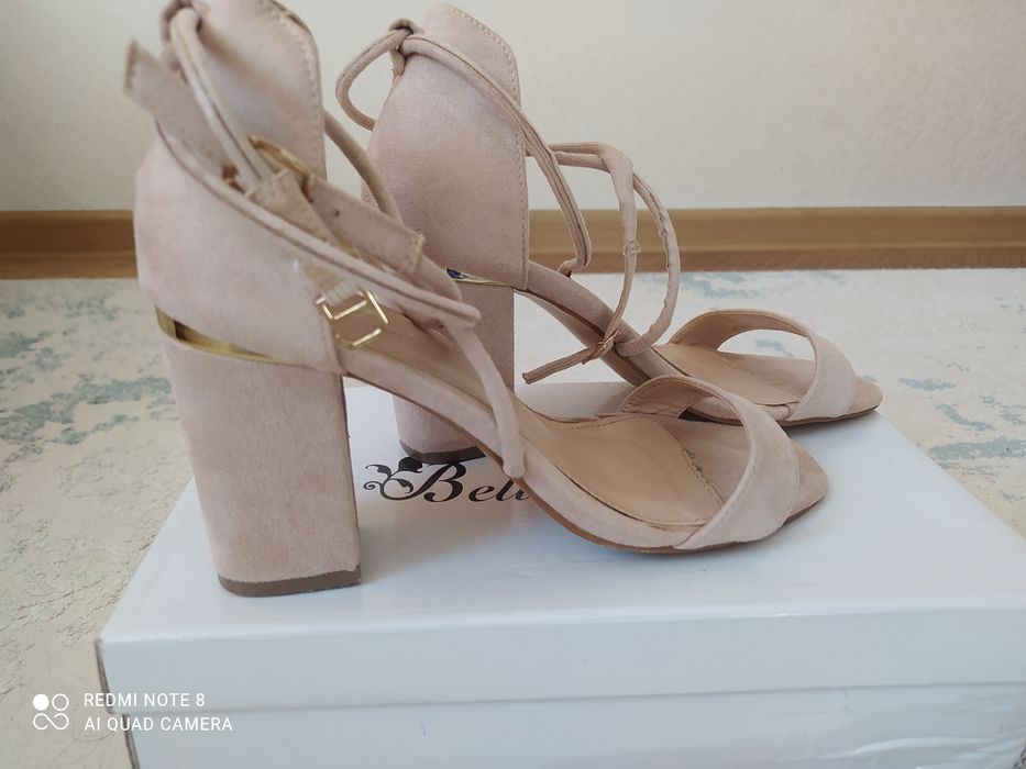 Обувь женская на 38-39 размер