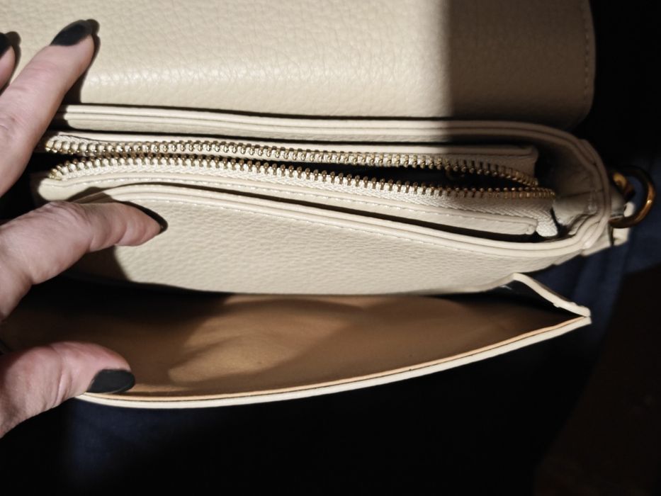 Женская сумочка бежевая