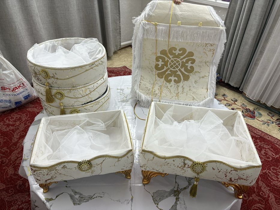 Продам набор коржына Red