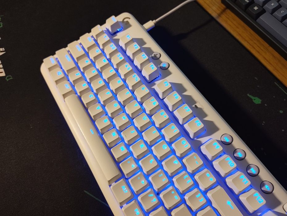 Logitech G713 механическая клавиатура