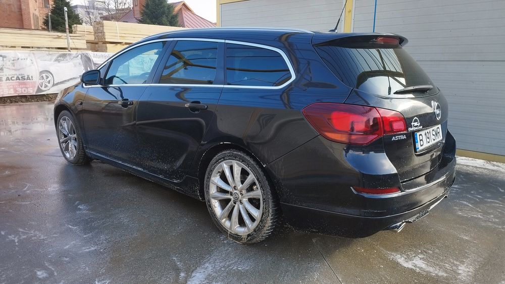 Astra J Sport Tourer OPC Line cu GPL