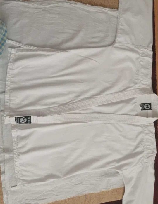 Кимоно каратэ М размер