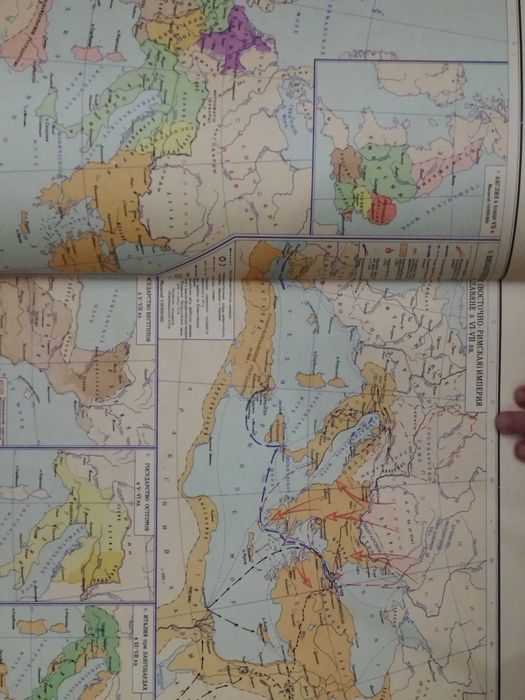 Атлас истории средних веков 1953 год